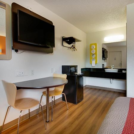 Motel 6-Salina, Ks מראה חיצוני תמונה