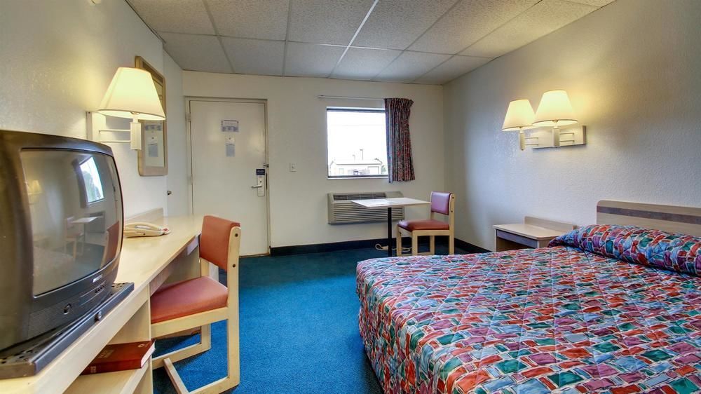 Motel 6-Salina, Ks מראה חיצוני תמונה