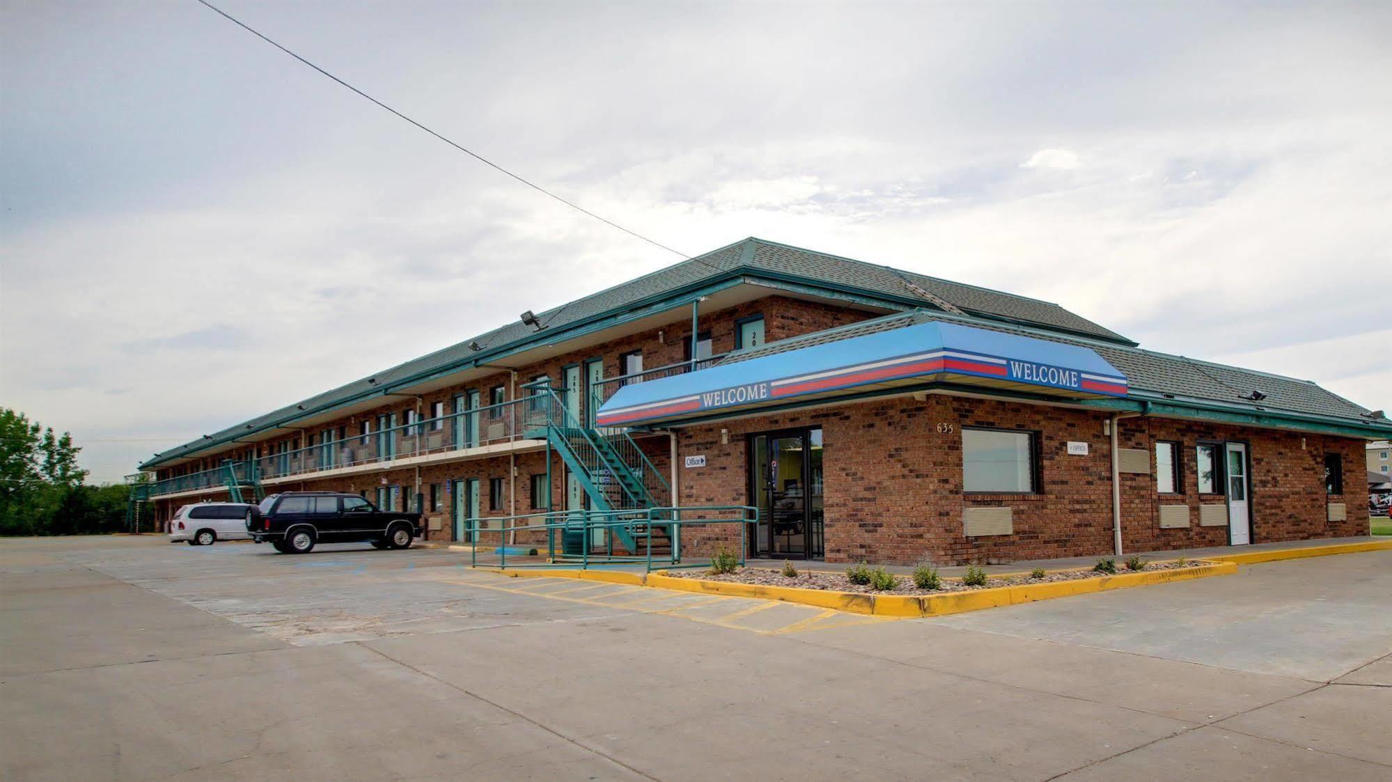 Motel 6-Salina, Ks מראה חיצוני תמונה