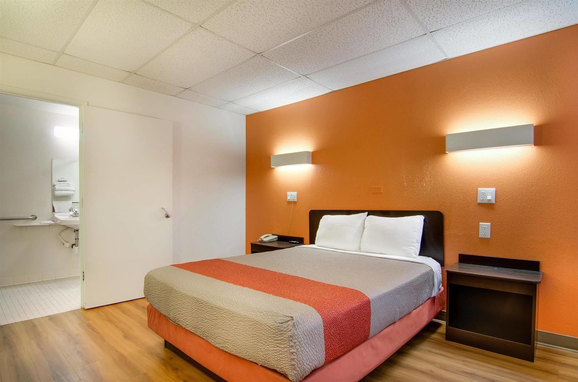 Motel 6-Salina, Ks מראה חיצוני תמונה