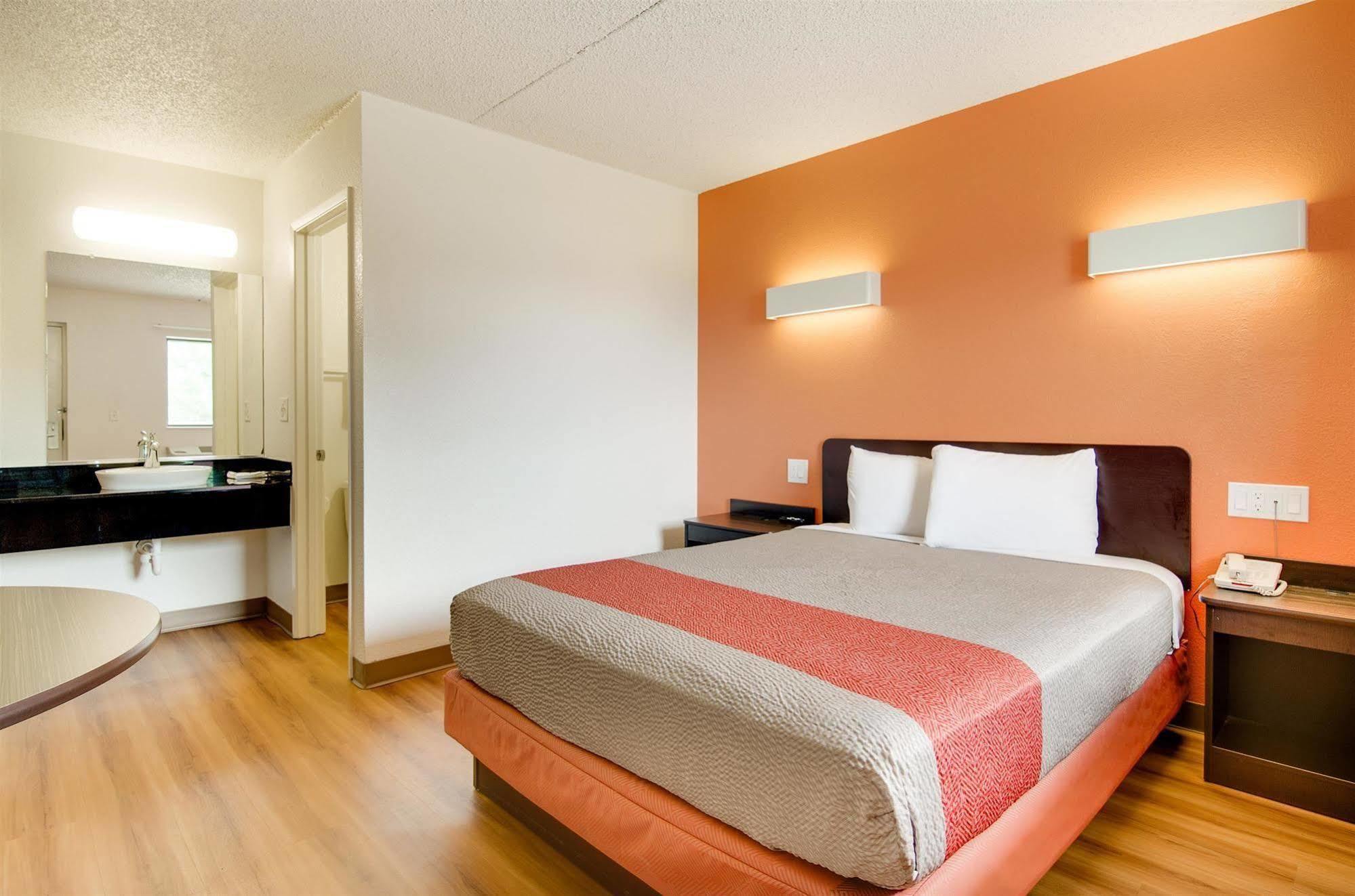Motel 6-Salina, Ks מראה חיצוני תמונה